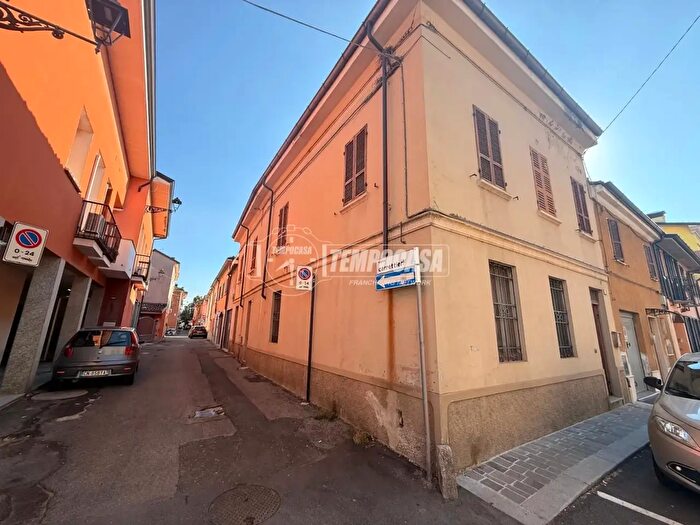 Appartamento quadrilocale in vendita in Via Mozza, Castel San Giovanni