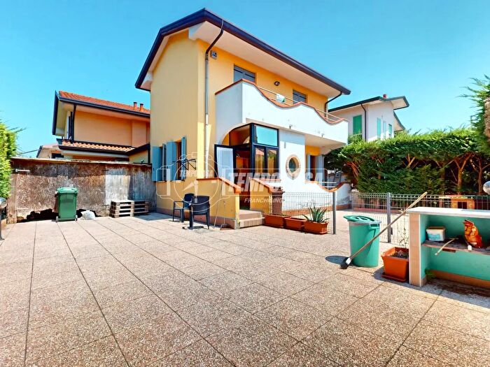 Casa quadrilocale in vendita in Chioggia