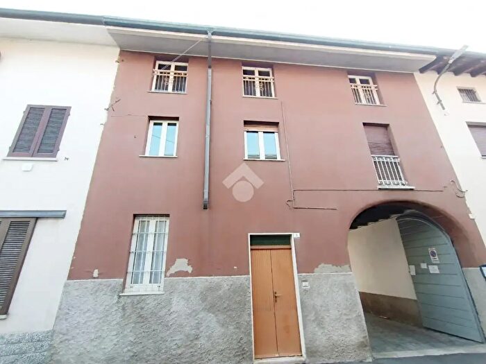 Appartamento bilocale in vendita in Via Mancini, Lentate Sul Seveso