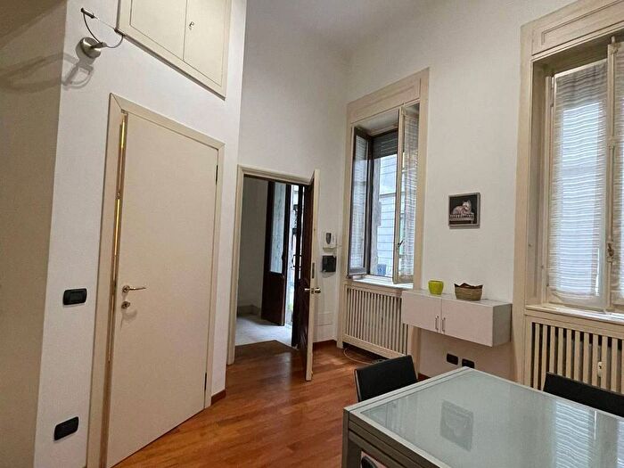 Appartamento bilocale in affitto in Viale Bianca Maria, Palestro, Milano