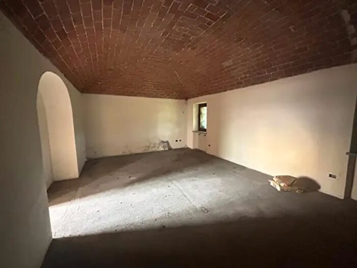 Casa con 5 locali in vendita in Frazione Serravalle, Asti