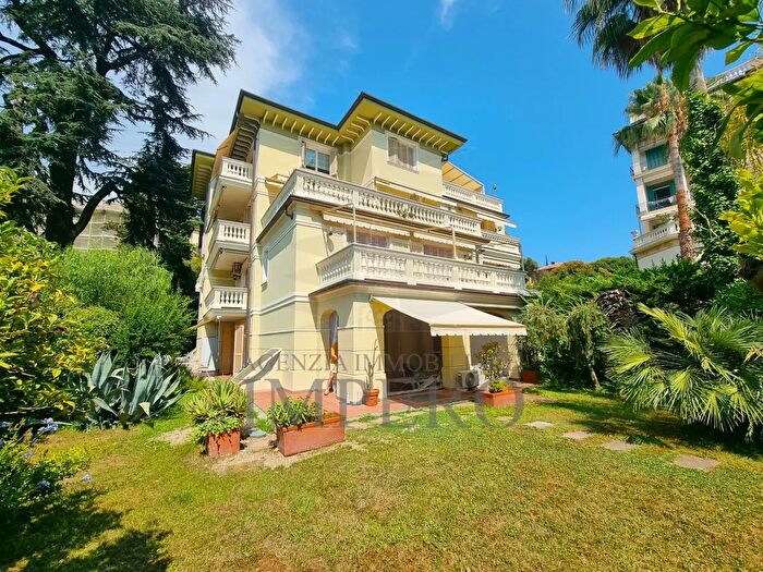 Appartamento con 7 locali in vendita in Via Galileo Galilei, Bordighera