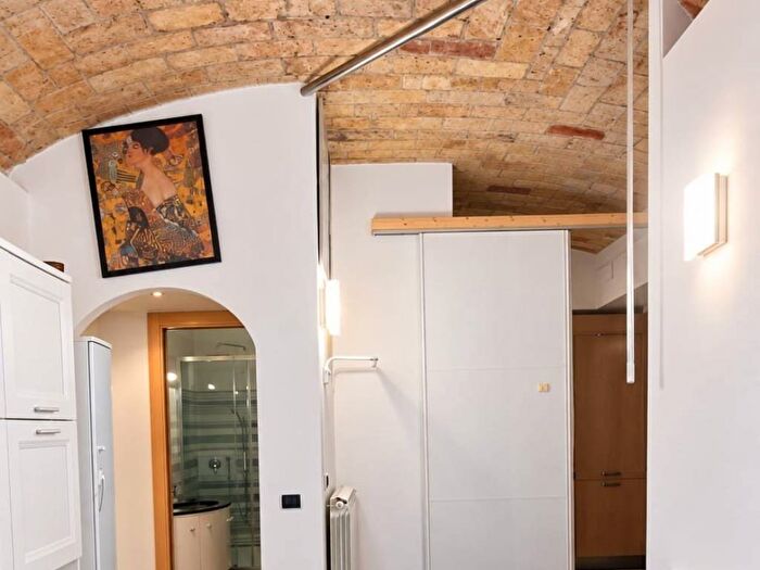 Appartamento trilocale in affitto in Via Antonio degli Effetti, Appio Latino, Roma