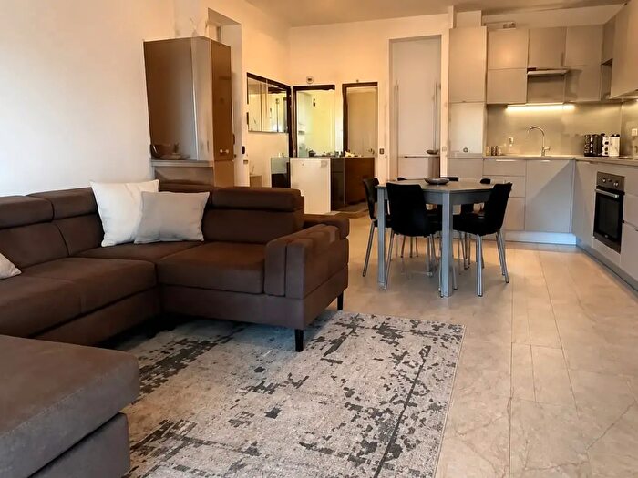 Appartamento bilocale in affitto in Via Francesco Giramo, Abbiategrasso