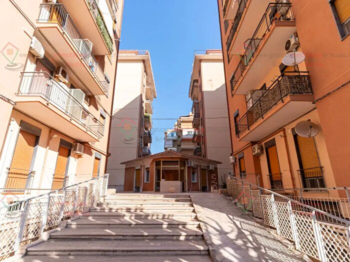 Appartamento con 5 locali in vendita in Siracusa