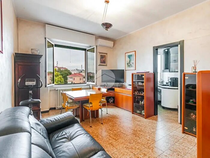 Appartamento bilocale in affitto in Piazza Tirana, Milano