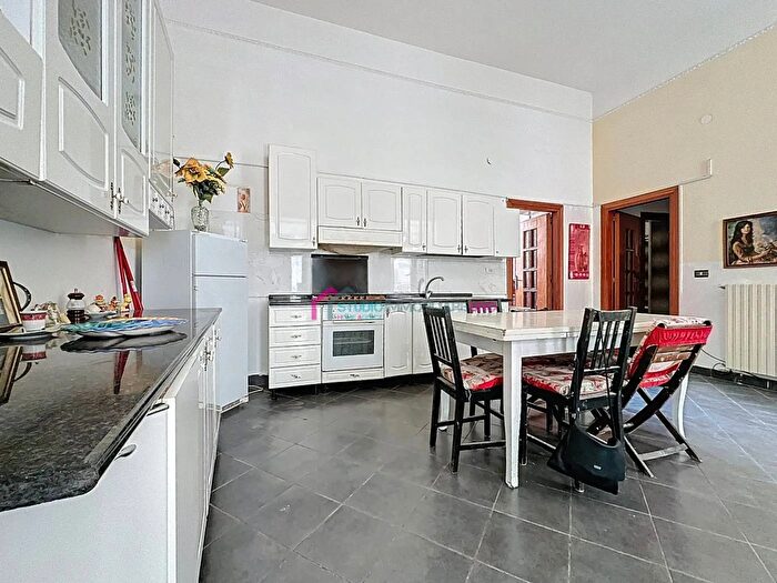 Appartamento trilocale in affitto in Via Santa Caterina Casamarciano Napoli, Casamarciano