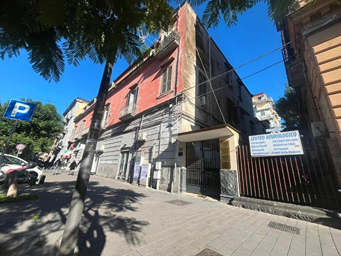 Appartamento quadrilocale in vendita in Corso Secondigliano, Napoli