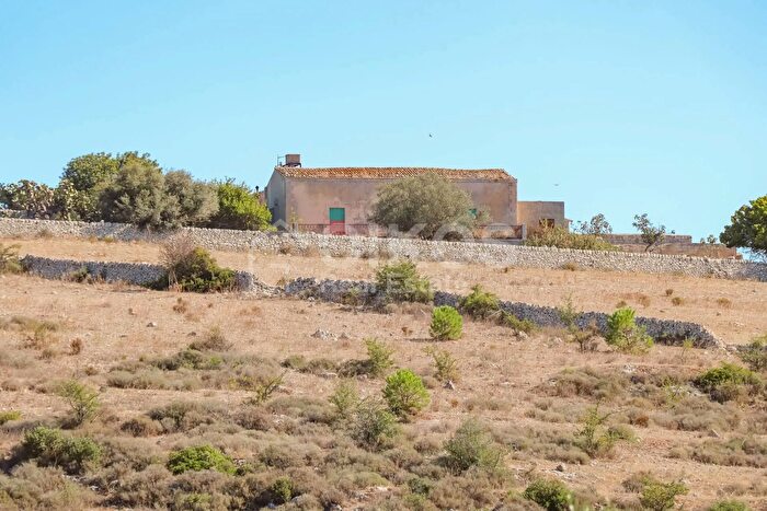 Casa con 5 locali in vendita in Cda Porcari SNC, Noto