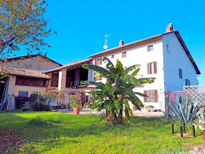 Appartamento con 9 locali in vendita in Mombello Monferrato