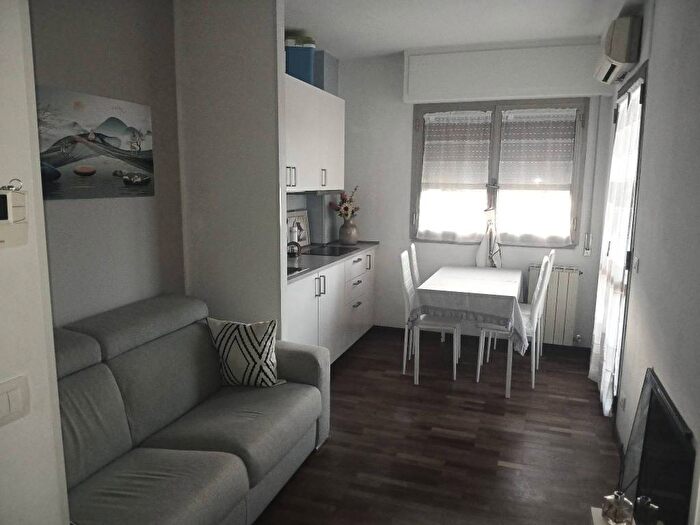 Appartamento trilocale in affitto in Legnaia San Quirico Monticelli, Firenze