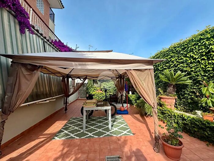 Casa con 5 locali in vendita in Via degli Scaligeri, Roma