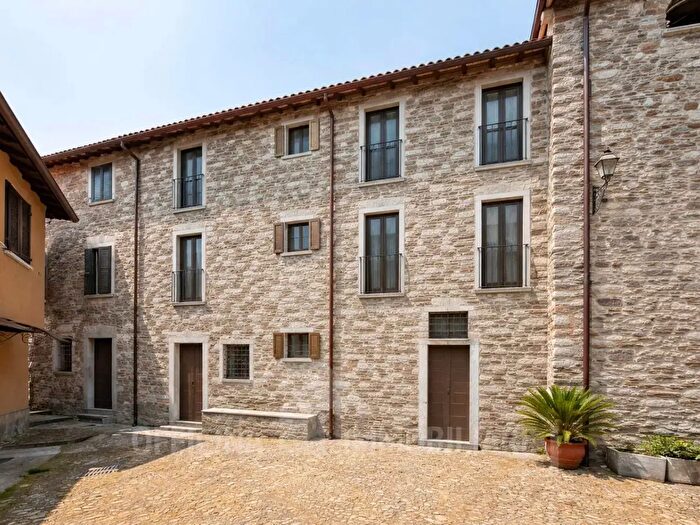 Casa trilocale in vendita in Frazione Cantone, Cremia