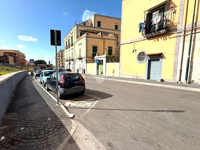 Appartamento bilocale in vendita in Via Dalbono, Portici