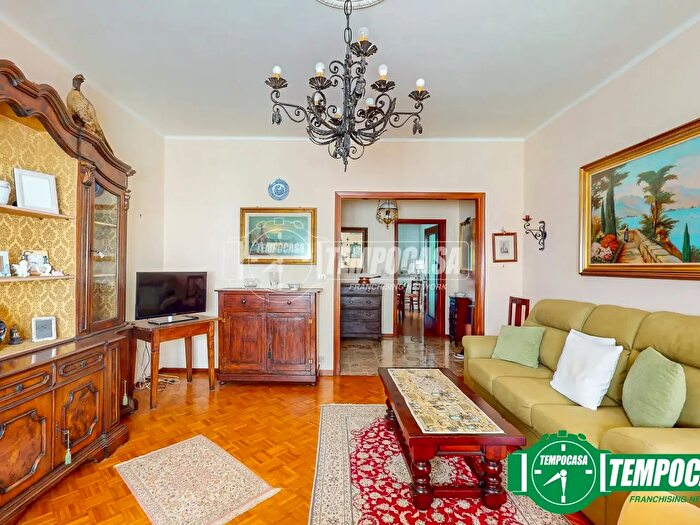 Appartamento quadrilocale in vendita in Via Pinan Cichero, Novi Ligure