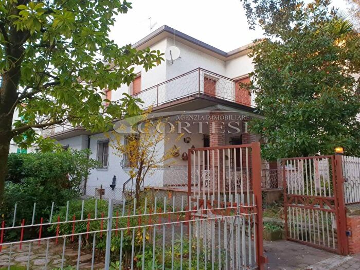 Casa con 6 locali in vendita in Centro, Umbertide