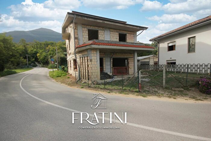 Casa bilocale in vendita in Viale Rozzi, Campli