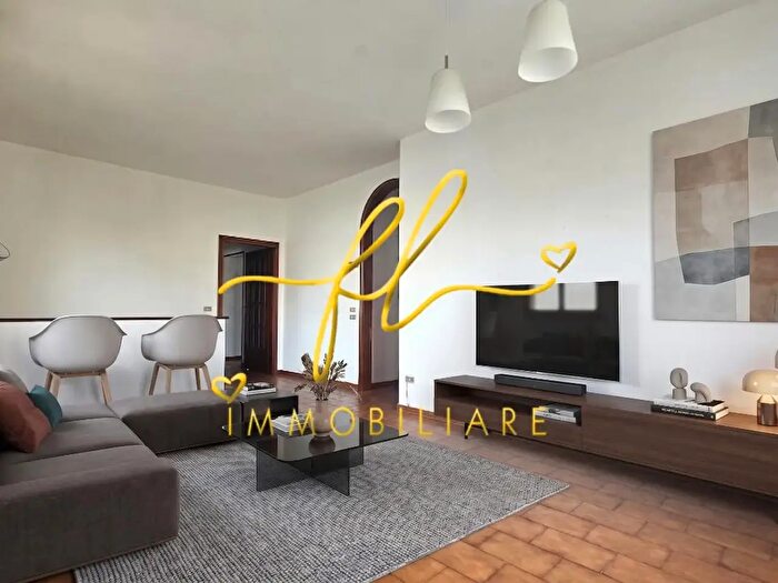 Appartamento con 5 locali in vendita in Rosignano Marittimo