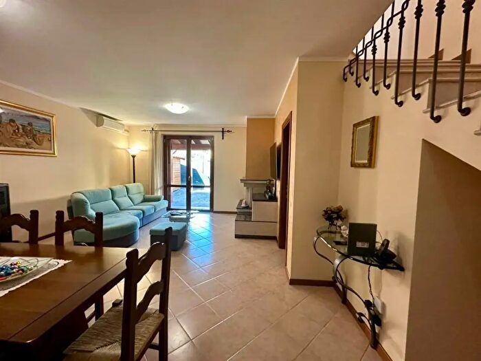 Casa con 5 locali in vendita in Civitella In Val Di Chiana