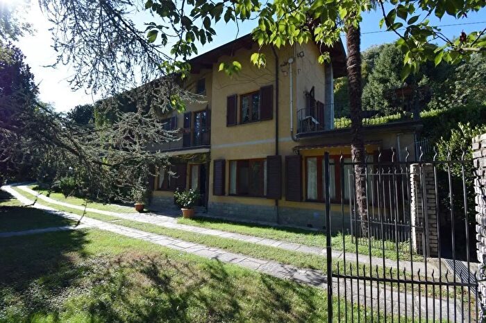 Casa in vendita in Piazzale San Maurizio, Pinerolo