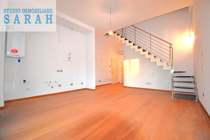 Appartamento quadrilocale in vendita in Piazza dAzeglio, Viareggio