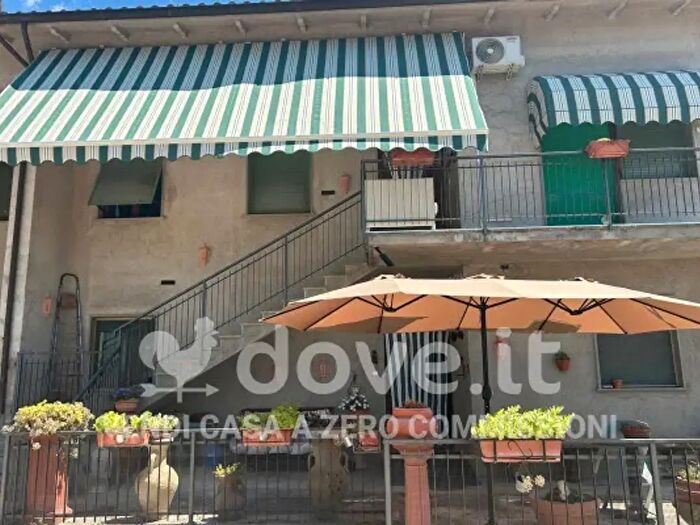 Casa con 6 locali in vendita in Via Monte Bianco, Trevi