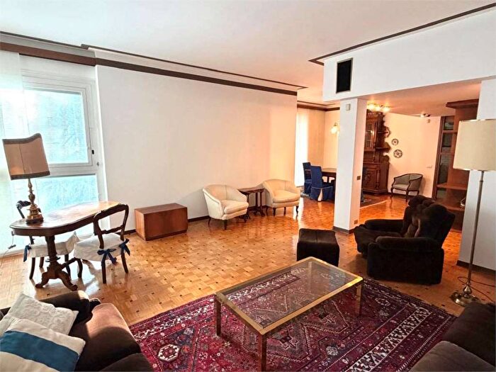 Appartamento con 5 locali in affitto in via Cavour, Centro, Varese