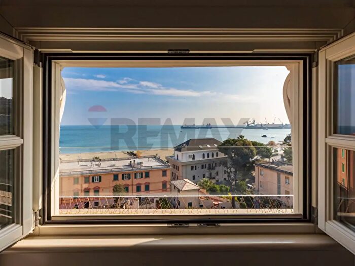 Appartamento quadrilocale in vendita in Via Repetto, Albissola Marina