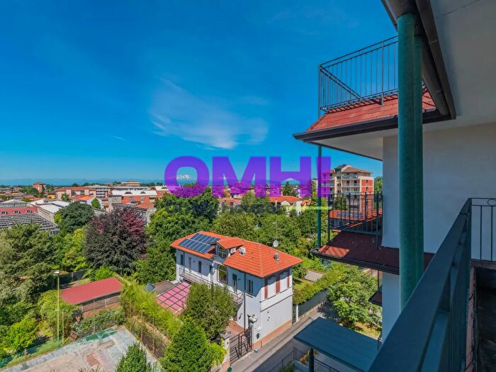 Appartamento trilocale in vendita in Via Osoppo, Busto Arsizio
