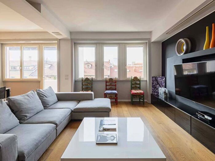 Appartamento trilocale in affitto in Galleria Buenos Aires, Morgagni, Milano