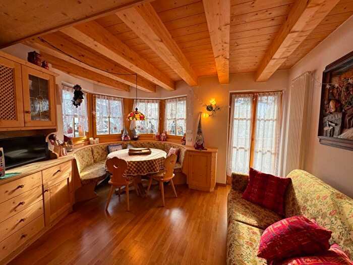 Appartamento trilocale in affitto in Streda Cisles, Santa Cristina Valgardena