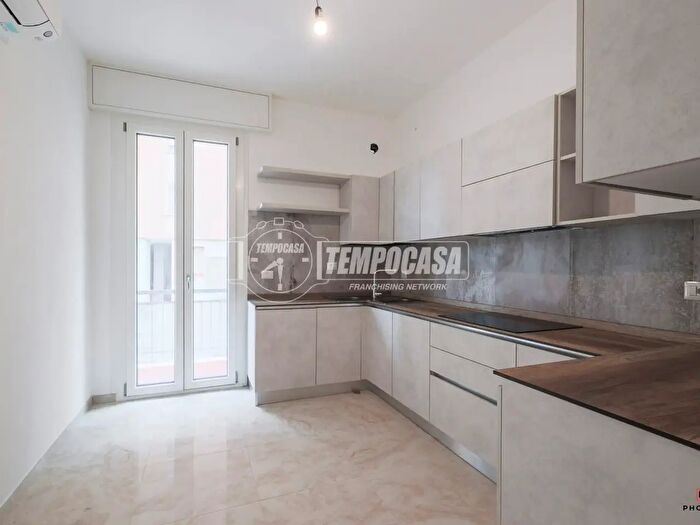 Appartamento con 5 locali in vendita in Via Jacopo Landoni, Ravenna