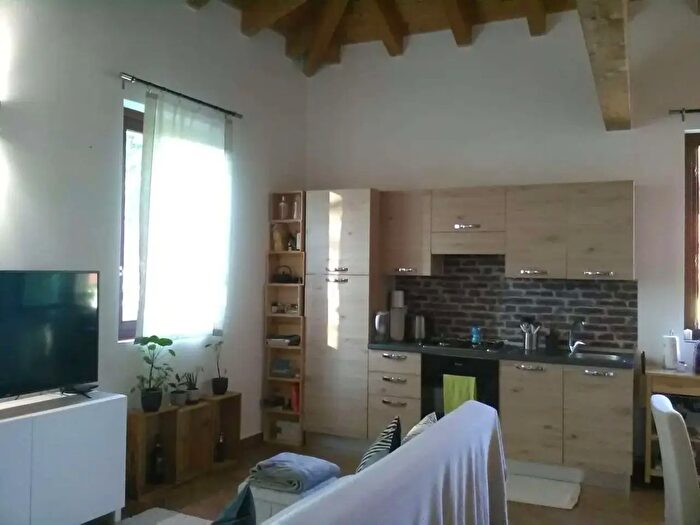 Appartamento bilocale in vendita in Via Trieste, Casciago