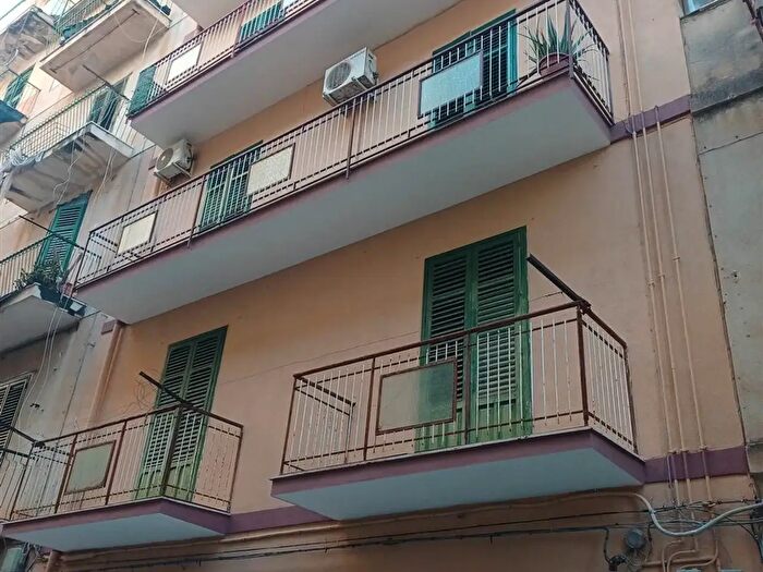 Appartamento quadrilocale in vendita in Via Fiumefreddo, Palermo