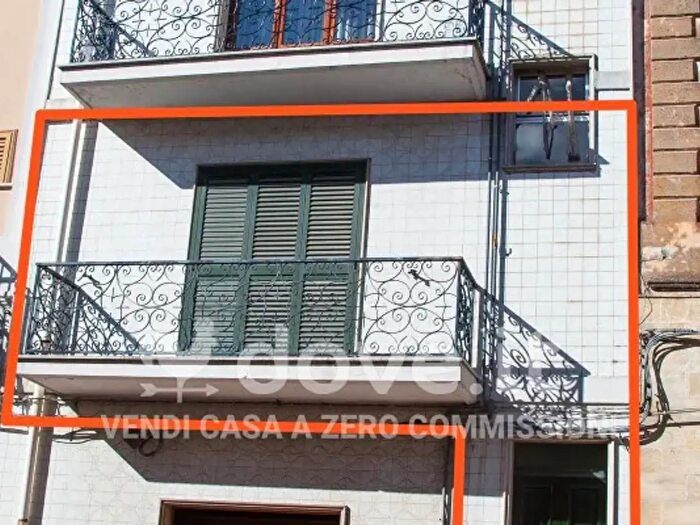 Appartamento trilocale in vendita in Via Latiano, Oria