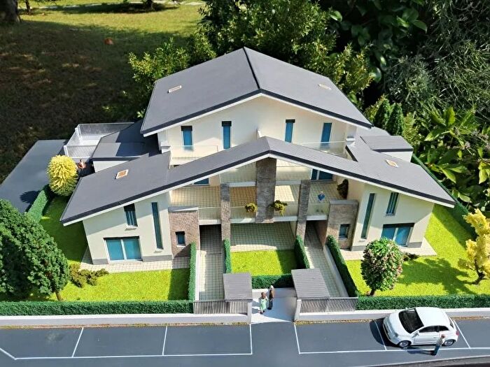 Casa quadrilocale in vendita in Origgio