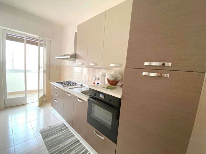Appartamento trilocale in affitto in Via Bergamo, Oreto Perez, Palermo