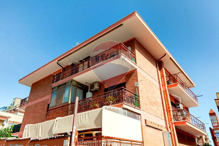 Appartamento trilocale in vendita in Roma