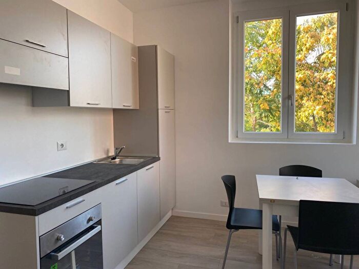 Appartamento bilocale in affitto in Via Empedocle, Villa San Giovanni, Milano