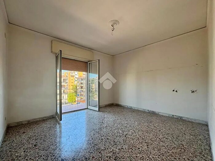Appartamento trilocale in vendita in Viale Stazione, Portici