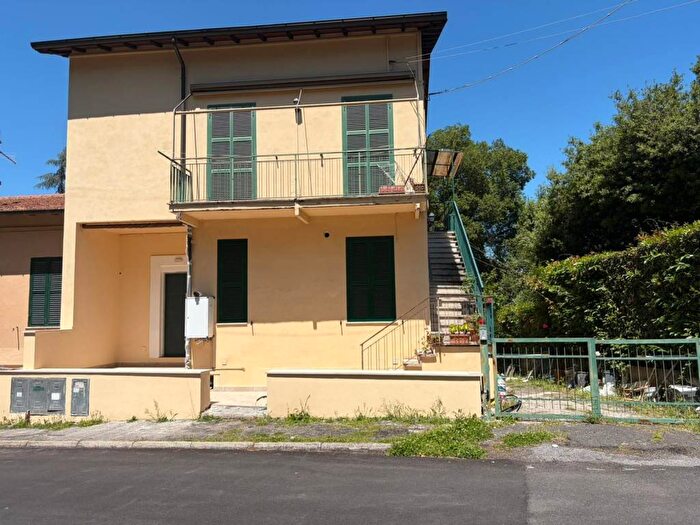 Appartamento bilocale in affitto in Via di Villa Grazioli, Anagnina, Grottaferrata