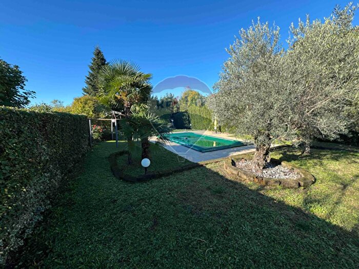 Casa quadrilocale in vendita in Via Manzoni, Morazzone