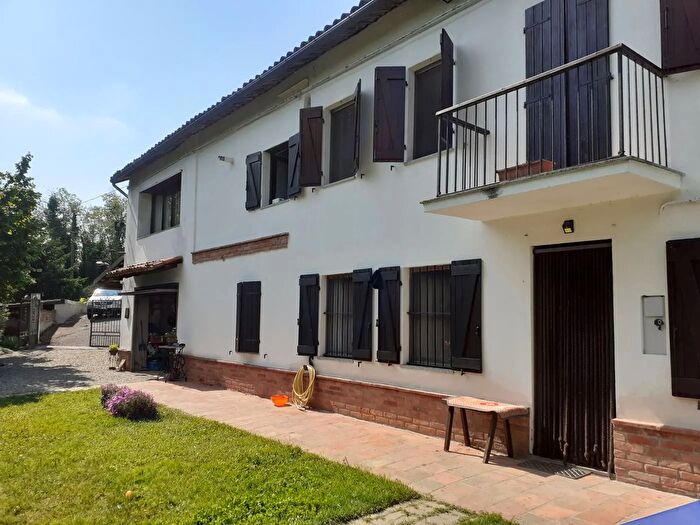 Casa con 5 locali in vendita in Acqui Terme, Nizza Monferrato