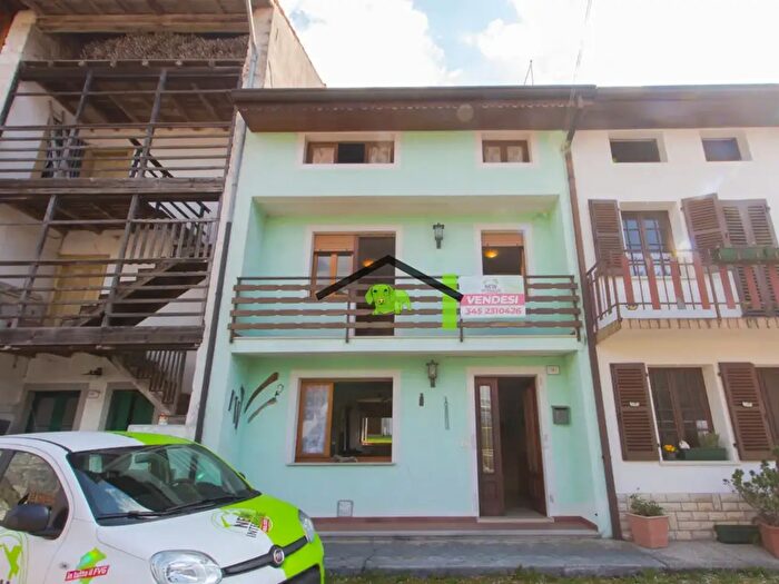 Appartamento con 7 locali in vendita in Via Bosplans, Andreis