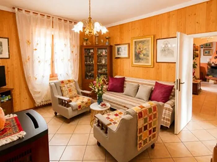 Appartamento con 5 locali in vendita in Jesi