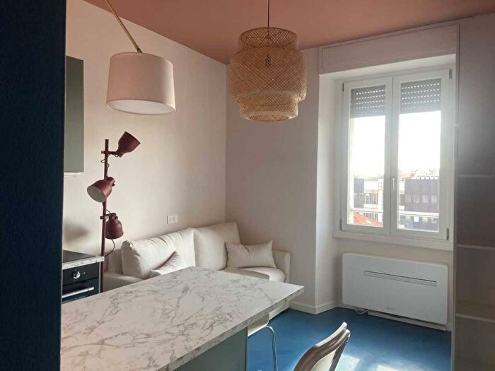 Appartamento monolocale in affitto in Via Guglielmo Silva, Monte Rosa Lotto, Milano