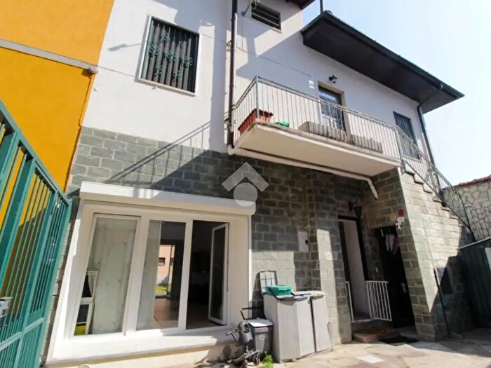 Appartamento trilocale in vendita in Vicolo Vincenzo Gioberti, Sedriano