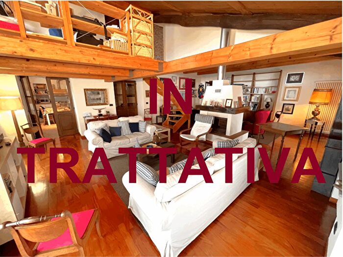 Appartamento con 5 locali in vendita in Via Arduino Pedaggio Cuorgnè Torino Piemonte Italia, Cuorgne