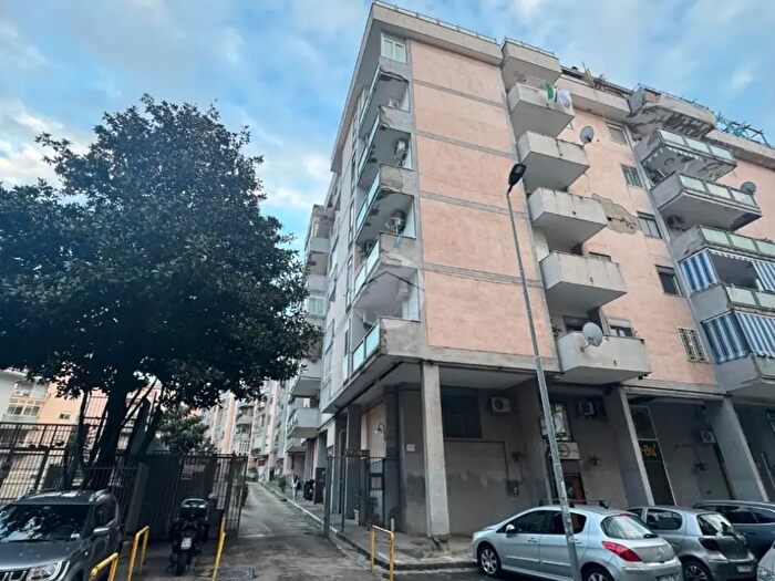 Appartamento trilocale in vendita in Via Ugo Foscolo, San Giorgio A Cremano
