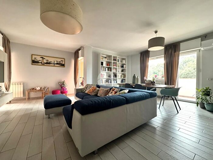 Appartamento quadrilocale in vendita in Via dei Girasoli, Sabaudia